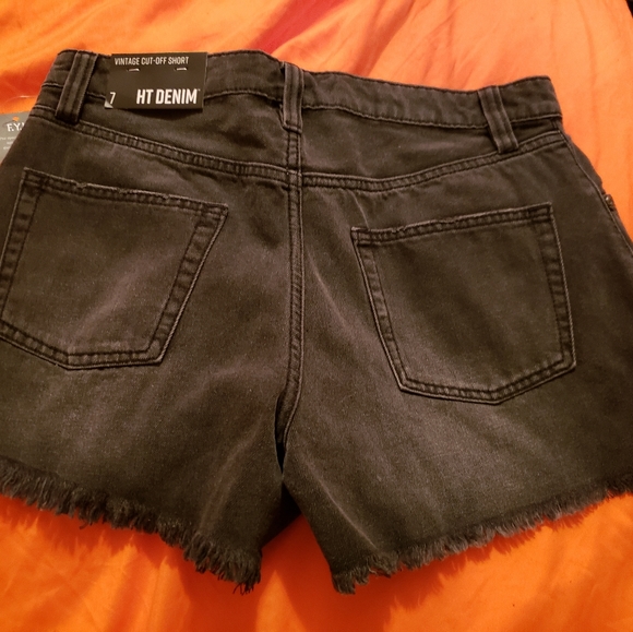 Women Chorts - Picture 14 of 16